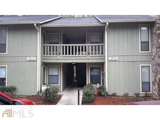 3935 Woodridge Way photo 1