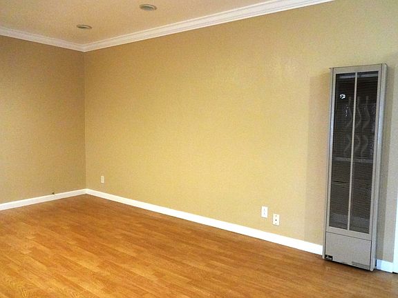 2nd image of 1276 W Victoria Ct