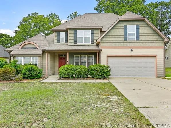 598 Heathrow Dr, Spring Lake, NC 28390