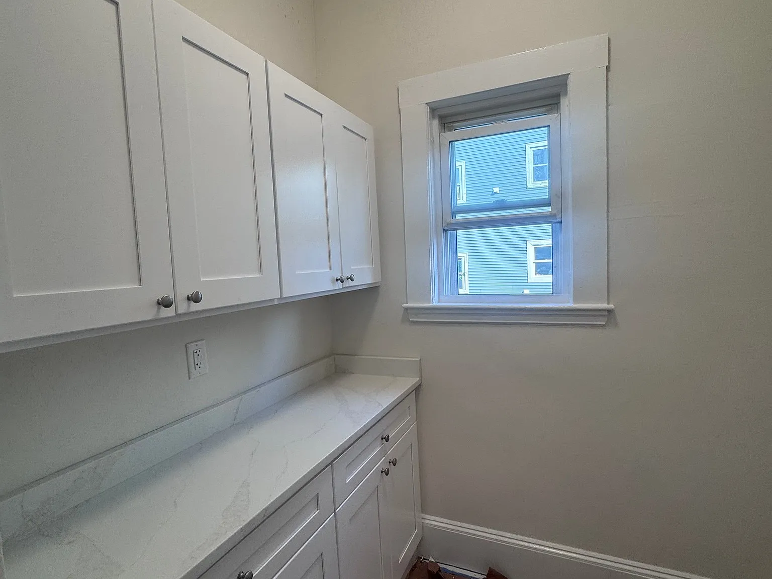1 bed, 800 sqft, $2,475 — Photo 4