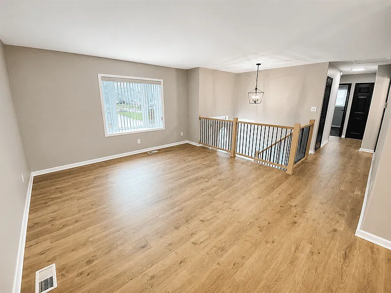 857 Glenn Ct — Photo 6