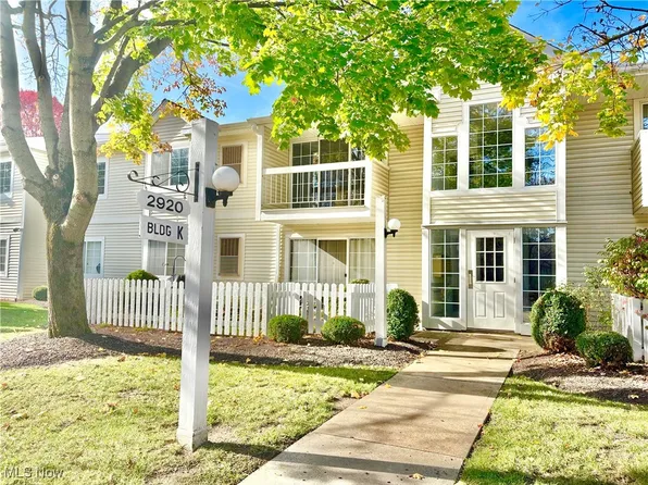 2920 S Bay Dr APT K13, Westlake, OH 44145