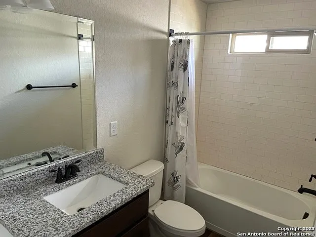 10317 Lynwood Vlg #101 — Photo 12