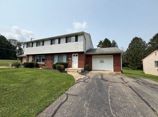 Armensko Lane 1994 & 1996, Jackson, MI 49201