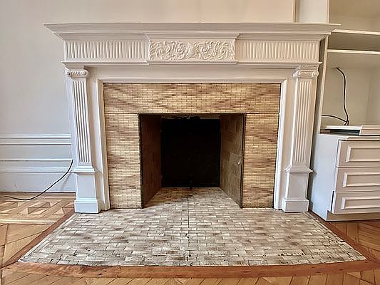 3rd image of 150 W 76th St APT 2A