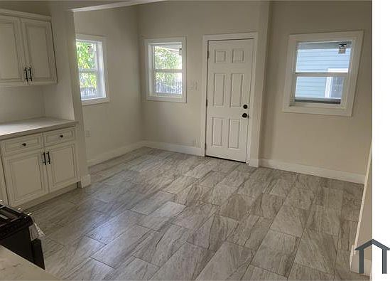 1st image of 1414 N Las Palmas Ave