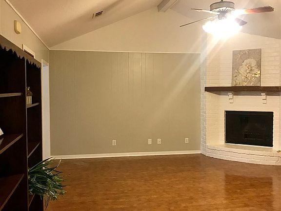 3rd image of 1365 Stacewood Dr
