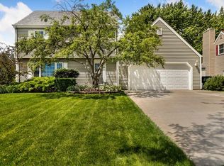 824 Paine Ave, Lindenhurst, IL 60046