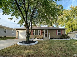 417 Notre Dame Ave, Edwardsville, IL 62025
