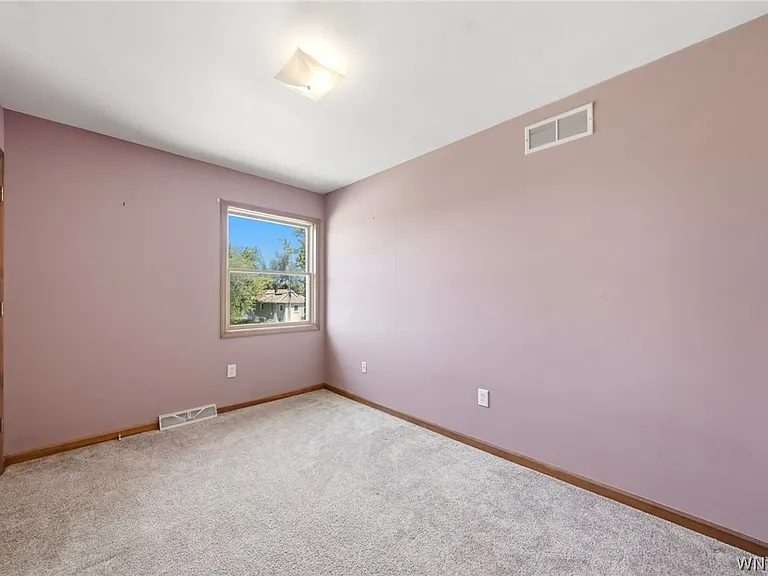 555 Lakeview Ave — Photo 9