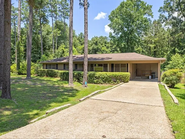 24 Oakcrest Rd, Laurel, MS 39440