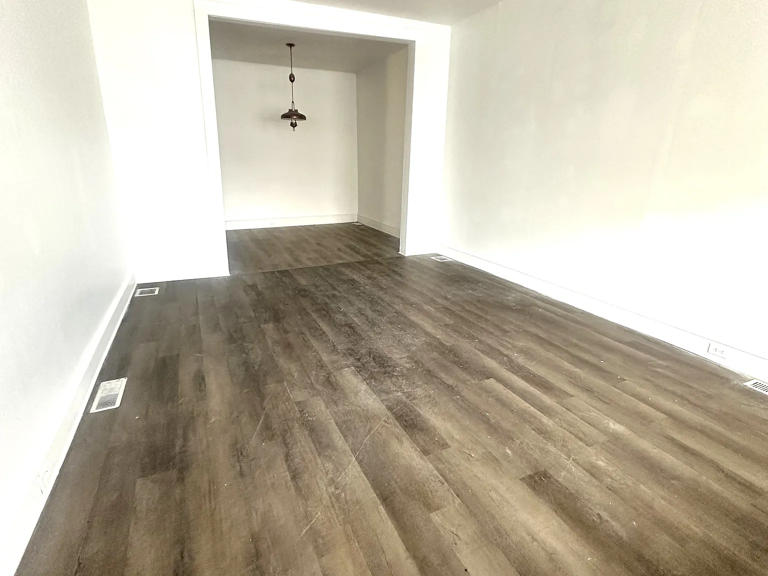 2 bed, 900 sqft, $1,150 — Photo 2