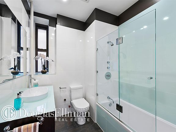 5th image of 135 W 16th St #110