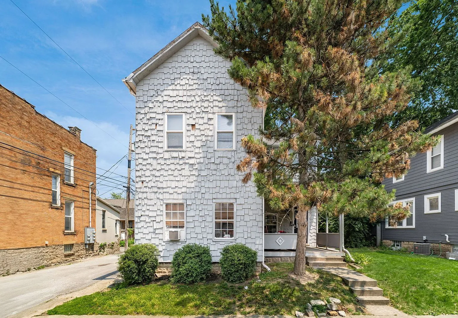 3 bed, 1.0 bath, $1,395 — Photo 1