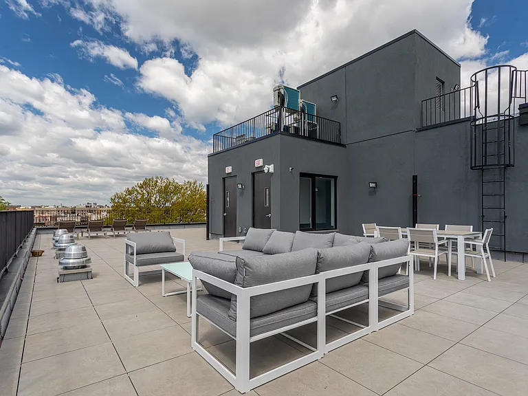 2510 Bedford Ave #4K — Photo 8