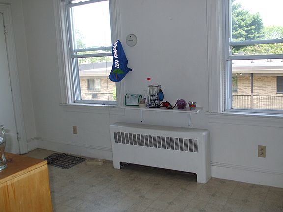 5th image of 205 Gano St #2nd