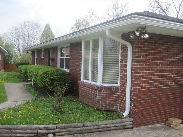 1st image of 342 Stoneybrook Dr