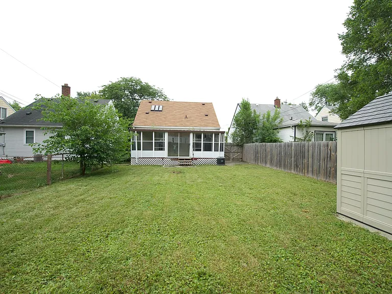 13508 Pullman St — Photo 7