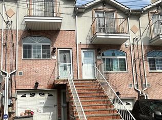 21 Maxie Ct, Staten Island, NY 10304