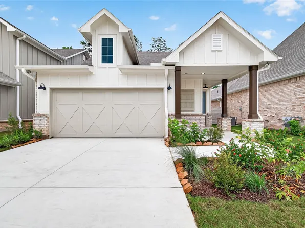 11227 Moccasin Dr, Montgomery, TX 77316
