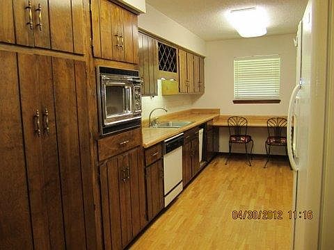 5th image of 8404 Pine Cone Dr