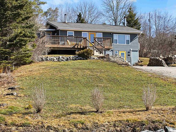 3rd image of 9 Scotch Cove Rd