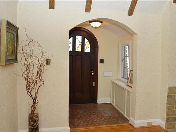 2nd image of 3075 Portsmouth Ave