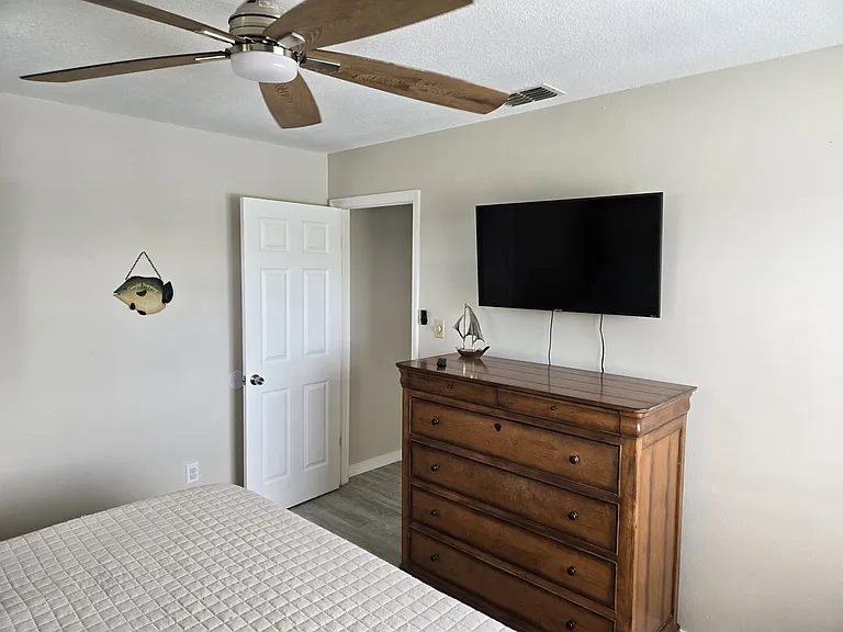 3393 Poinsettia Dr — Photo 12
