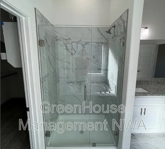 1574 Pershing St — Photo 15