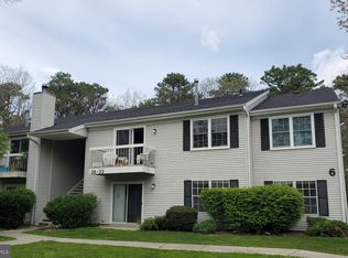 33 Club Pl, Galloway, NJ 08205