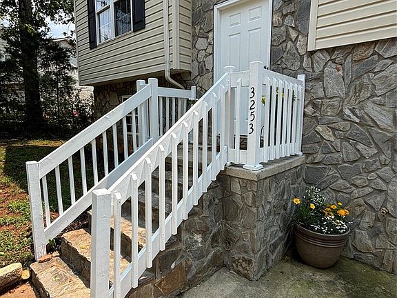 2nd image of 3253 Capital Ct