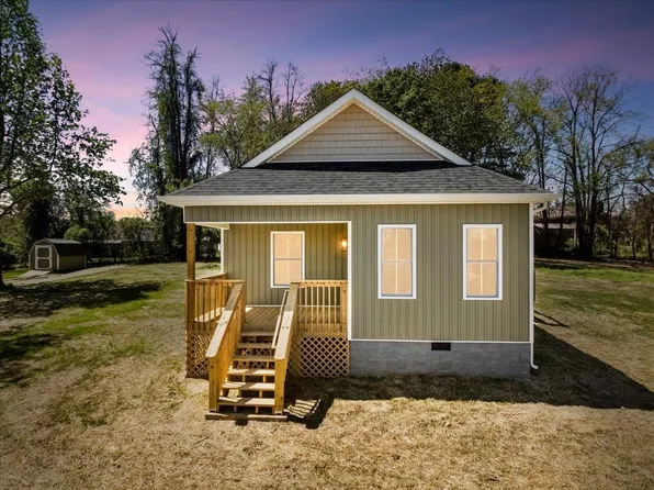 109 Ferry Ct, Pulaski, VA 24301