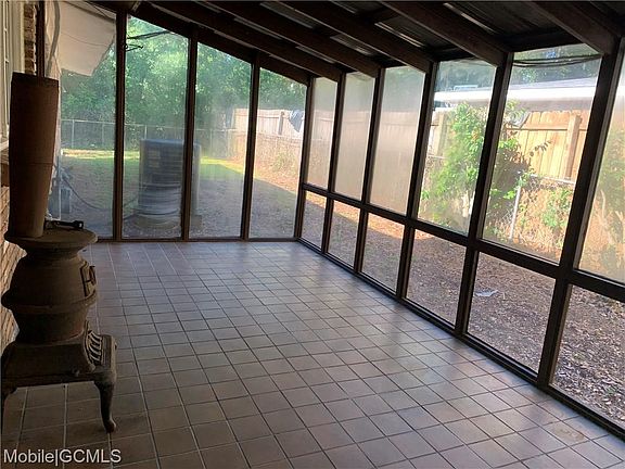 5th image of 3855 San Juan Dr