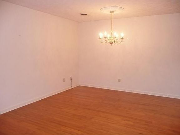 3rd image of 1544 Jessee St APT I