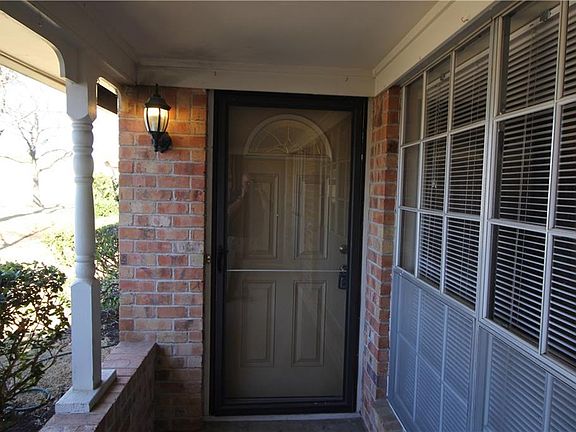 3rd image of 8412 Lullwater Dr