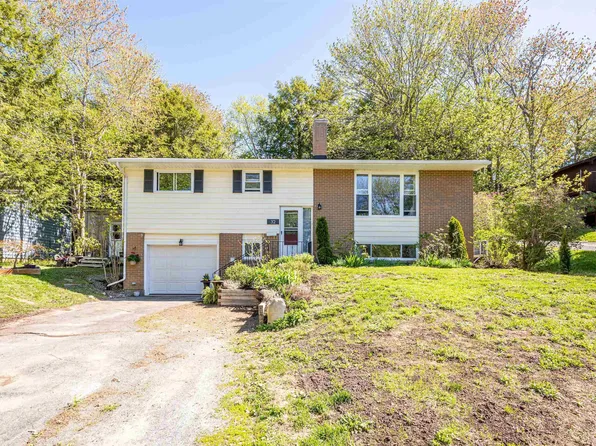 32 Martyn Dr, Fall River, NS B2T 1E7