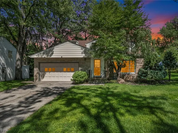 1531 Burlington Rd, Cleveland Heights, OH 44118