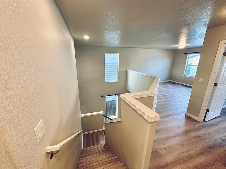 3374 SE Meadowview Way — Photo 16