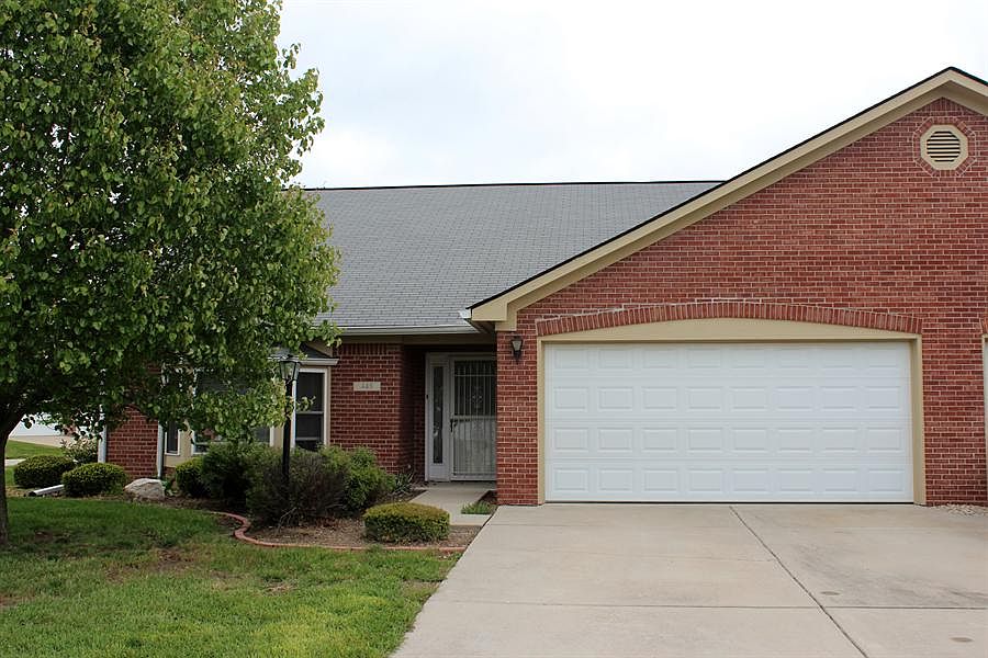 1st image of 445 Waterford Ln