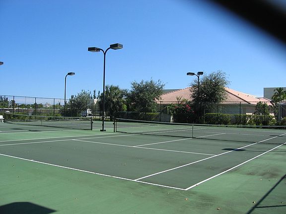 Community tennis courts