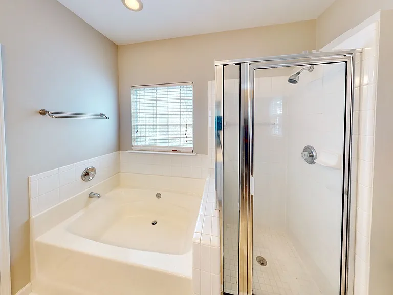 8321 Suttonview Dr — Photo 27