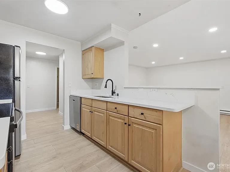17203 NE 45th St #43 — Photo 10