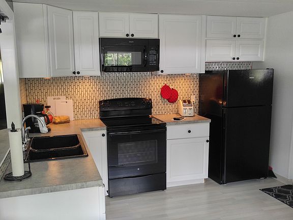 2nd image of 351 Casa Grande Dr