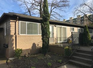 8250-8252 NE Schuyler St, Portland, OR 97220