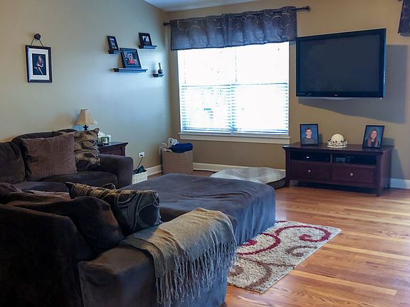 4th image of 4516 Vista Dr