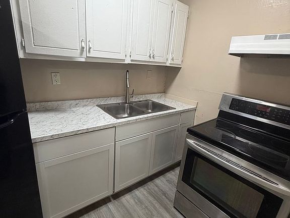 5th image of 519 S Liberty St APT 6
