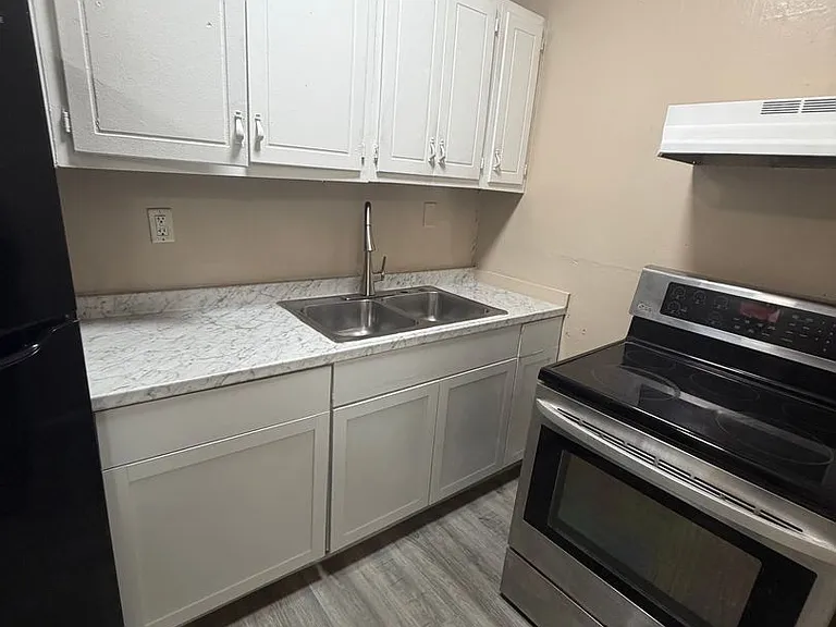 519 S Liberty St #6 — Photo 5