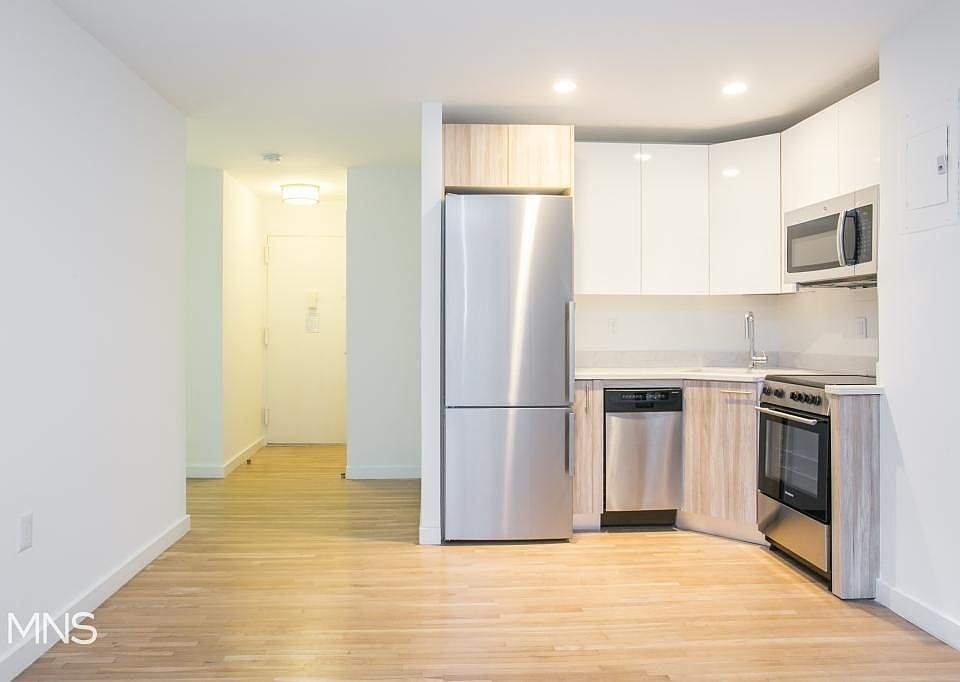 1st image of 309 W 30th St #2CC