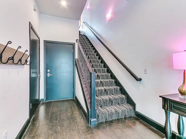 115 NE 3rd St — Photo 53