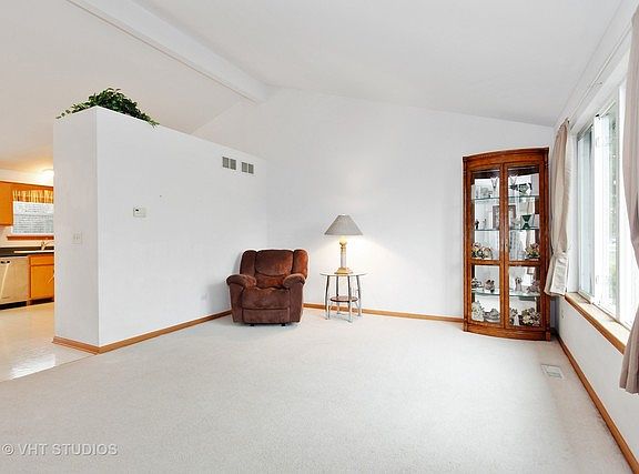 2nd image of 1186 Liberty Ln